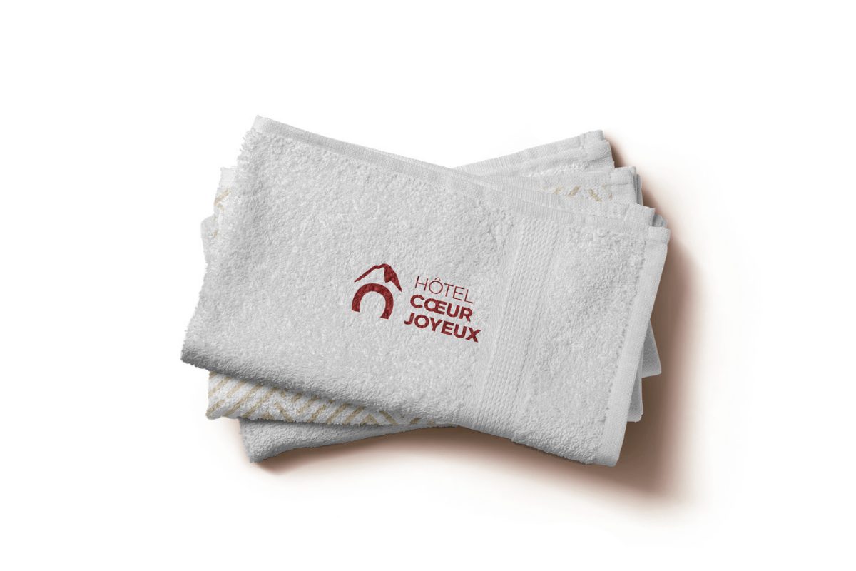 Serviettes brodées de l'Hôtel Cœur Joyeux